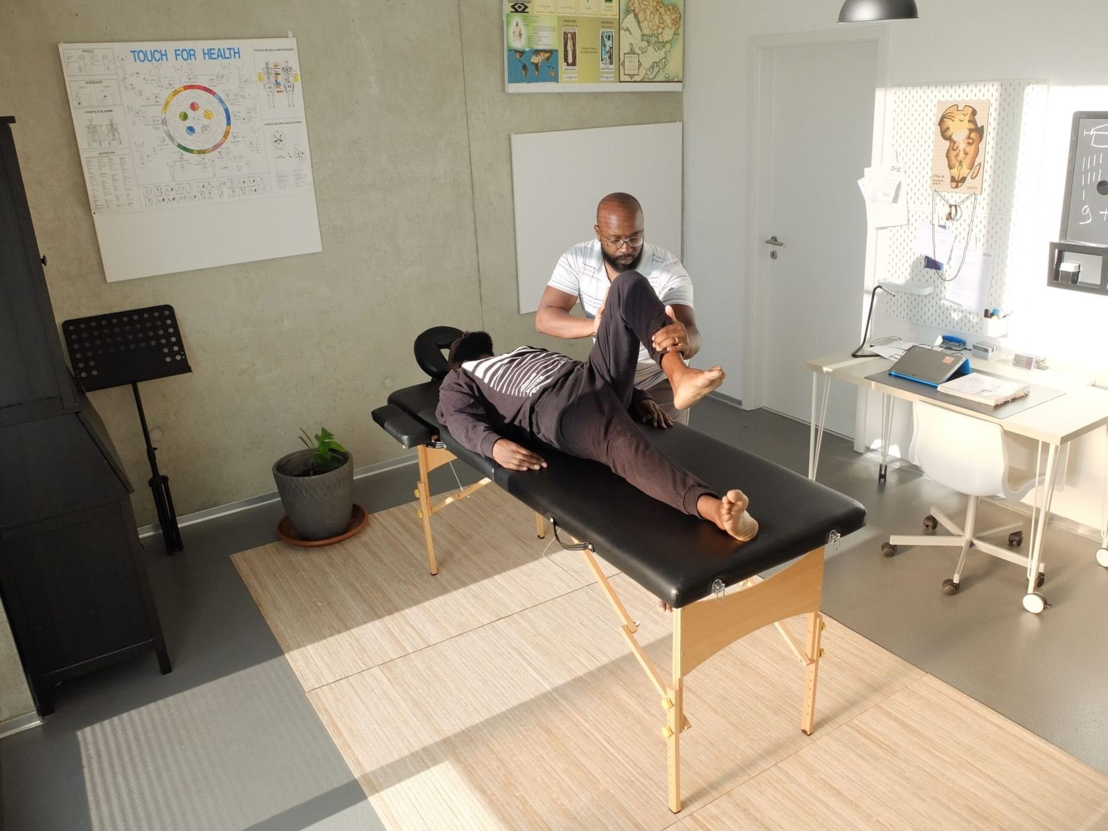 Piriformis syndrome hip pain relief massage therapy - Ayurvedic treatment in Jaipur