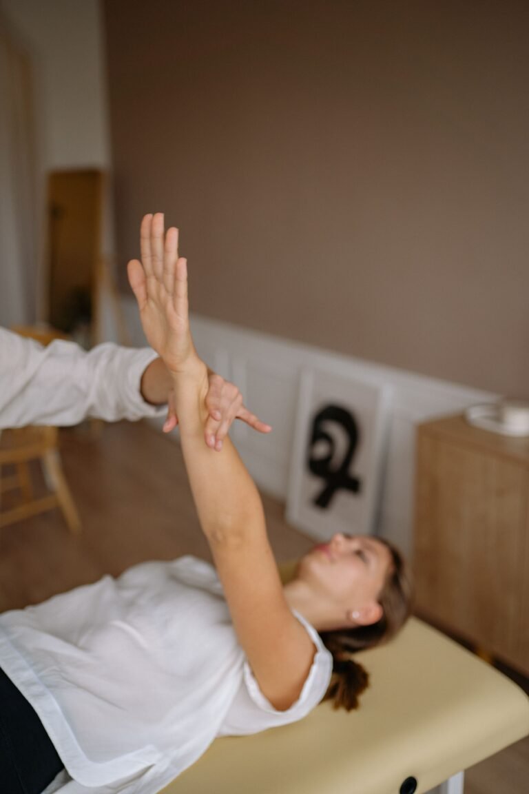 Tennis elbow pain relief arm stretching therapy - Ayurvedic treatment in Jaipur